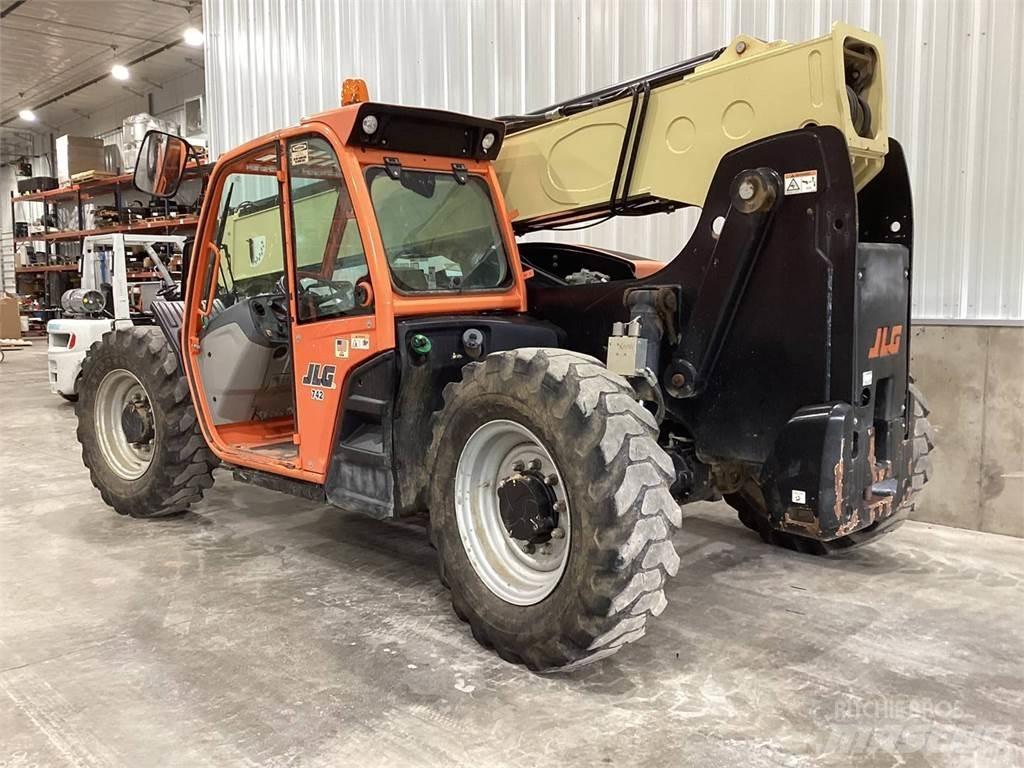 JLG 742 伸缩臂叉装车|叉装车
