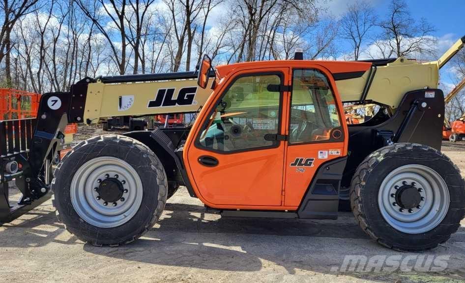 JLG 742 伸缩臂叉装车|叉装车
