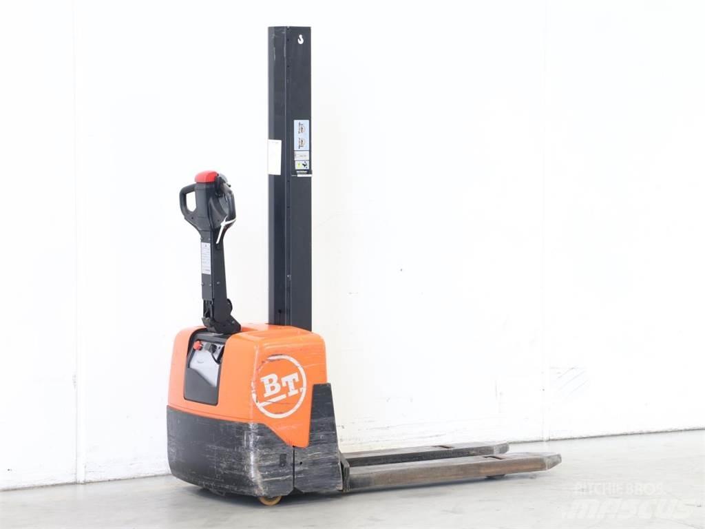BT HWE100 手推堆垛车