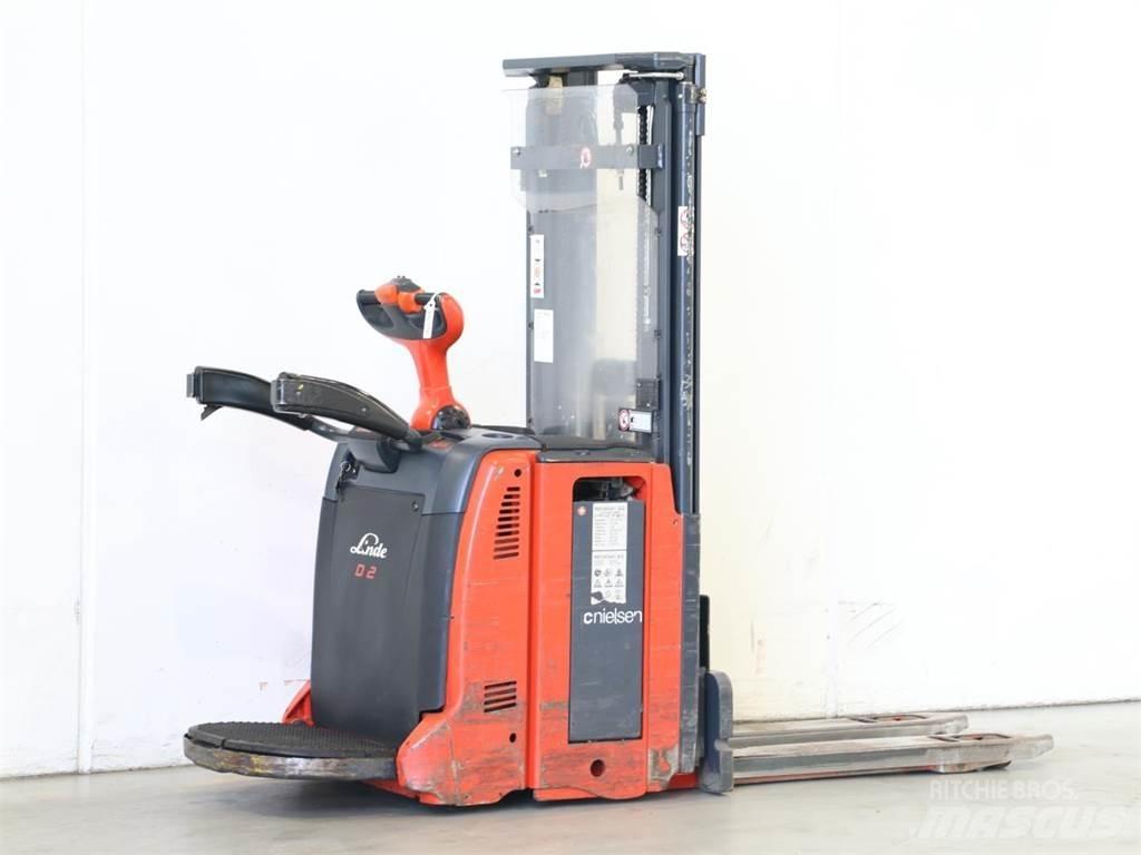 Linde D12AP/133 手推堆垛车