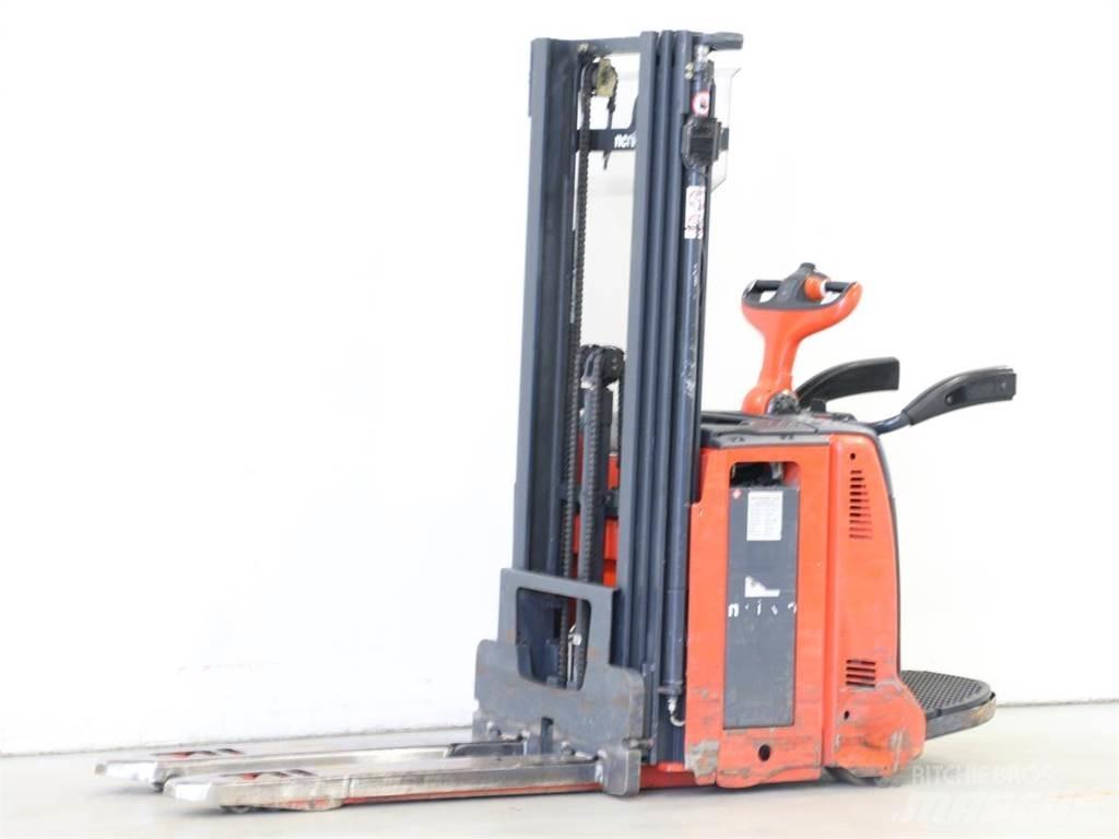 Linde D12AP/133 手推堆垛车