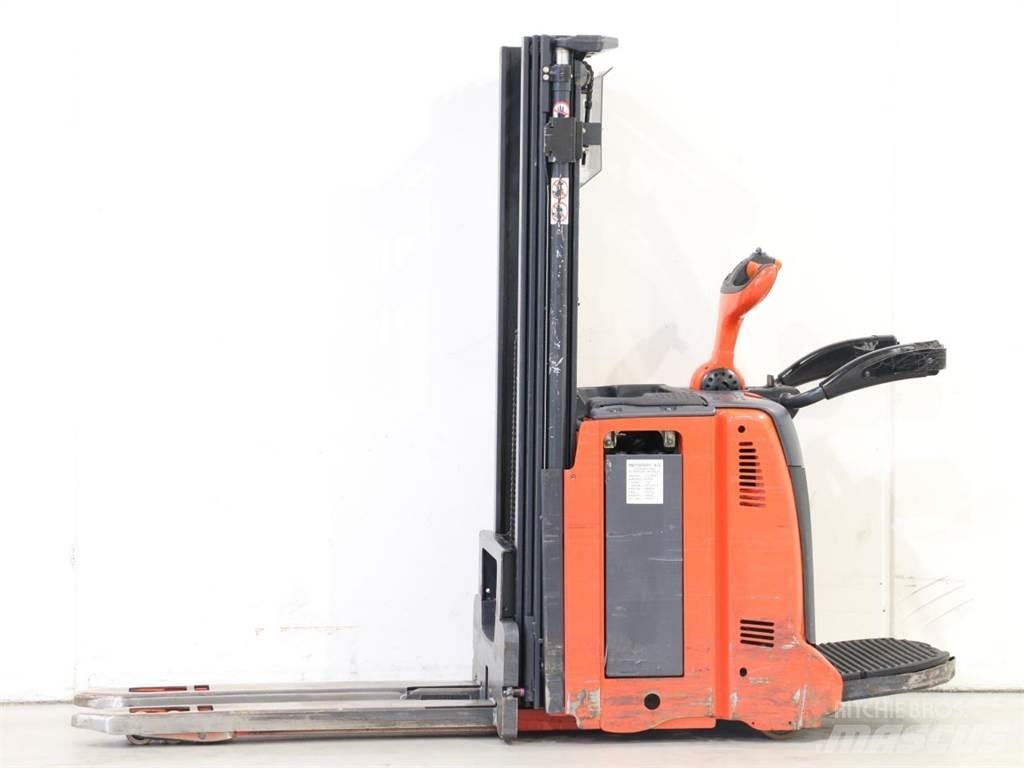 Linde D12AP/133 手推堆垛车