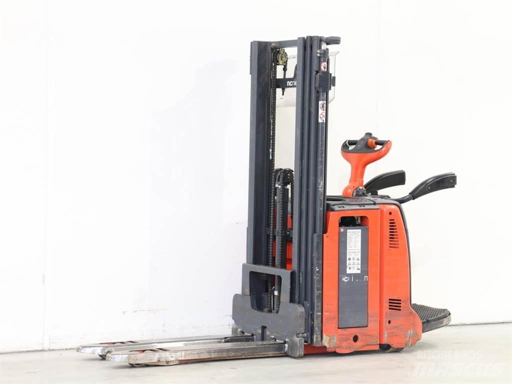 Linde D12AP/133 手推堆垛车