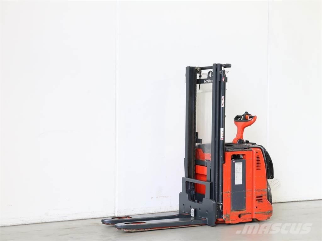 Linde D12AP/133 手推堆垛车