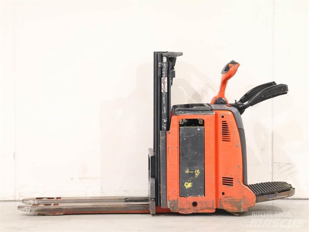 Linde D12AP/133-00 手推堆垛车