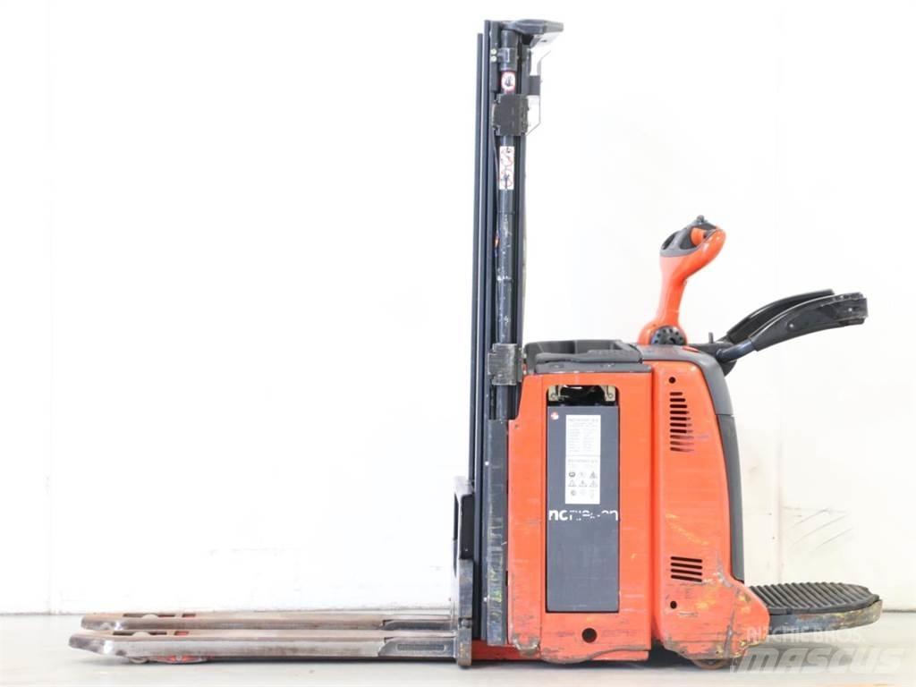Linde D12AP/133-00 手推堆垛车