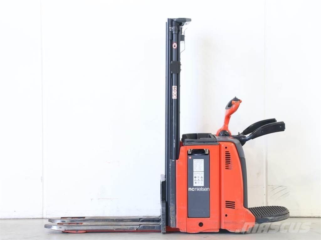 Linde D12AP/133-01 手推堆垛车