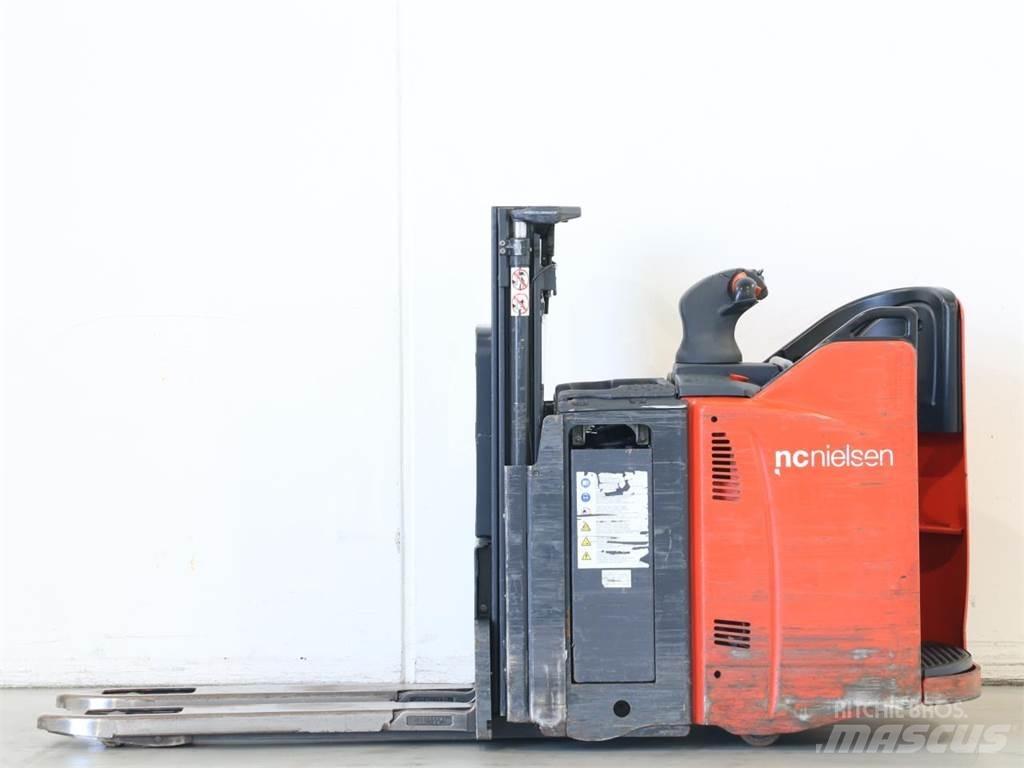 Linde D12HPSP/133 手推堆垛车