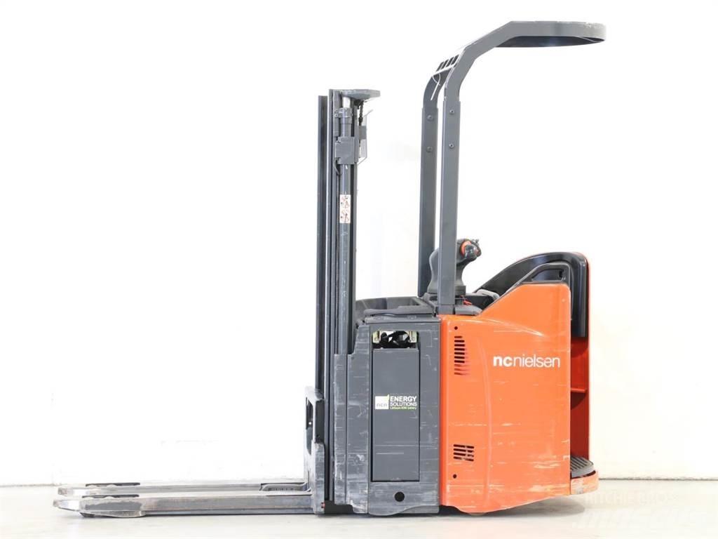 Linde D12SP/133 手推堆垛车