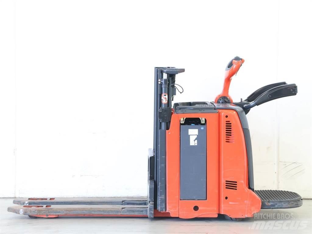 Linde L12LAP/133 手推堆垛车