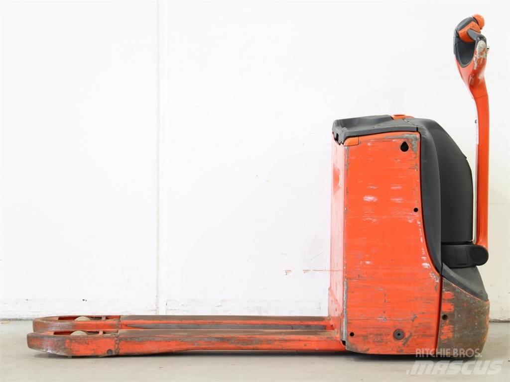 Linde T16/1152 手推堆垛车