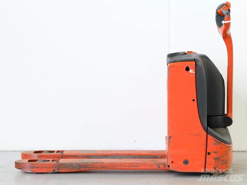 Linde T16/1152 手推堆垛车