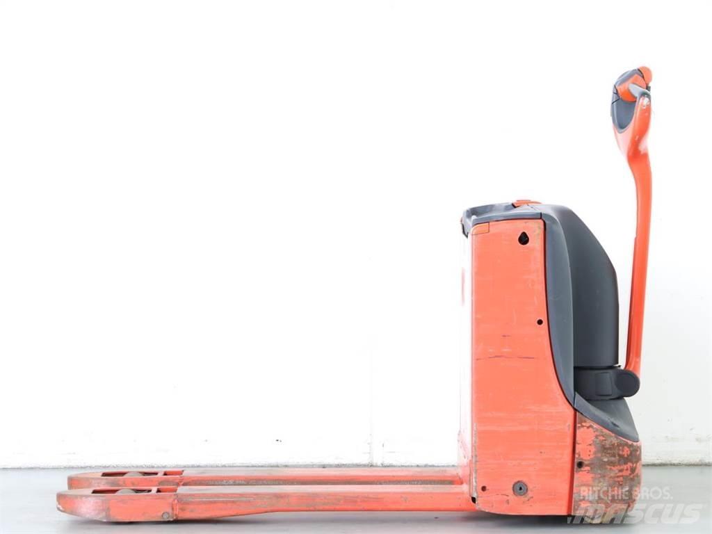 Linde T16/1152 手推堆垛车