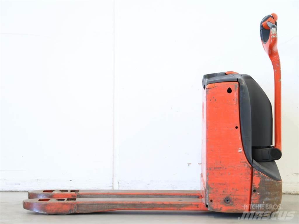 Linde T16/1152 手推堆垛车