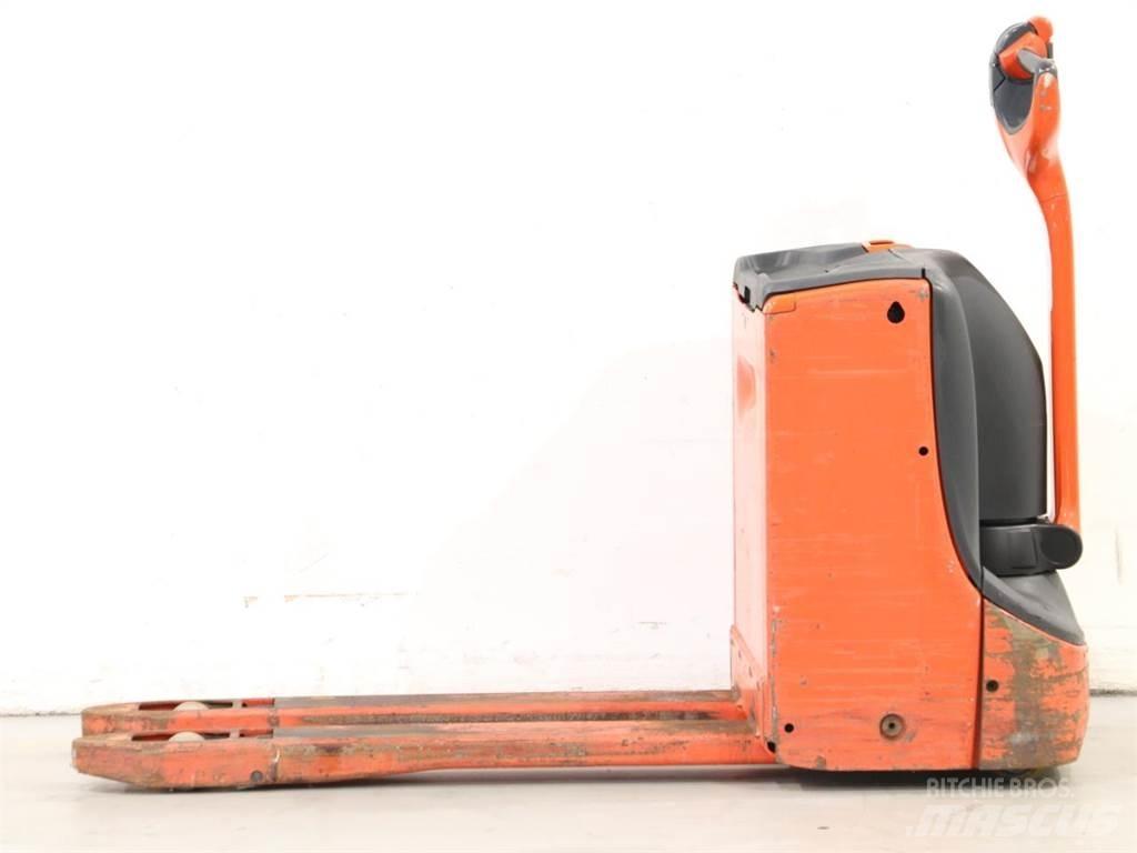 Linde T16/1152 手推堆垛车