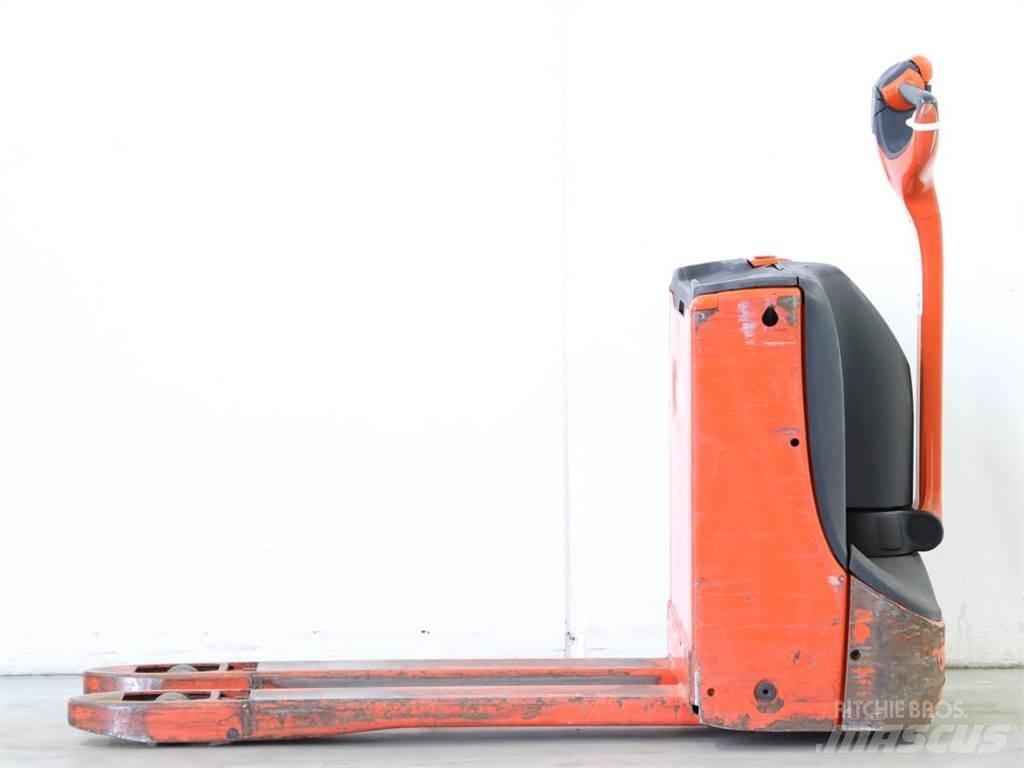 Linde T16/1152 手推堆垛车