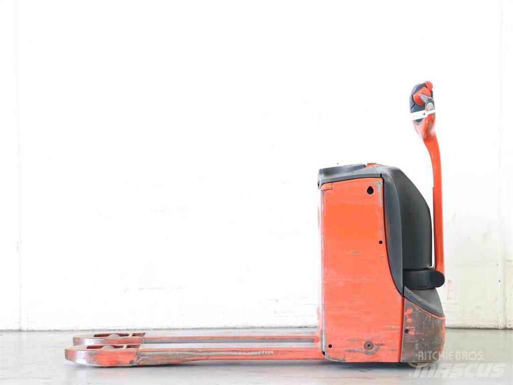 Linde T16/1152-00 手推堆垛车