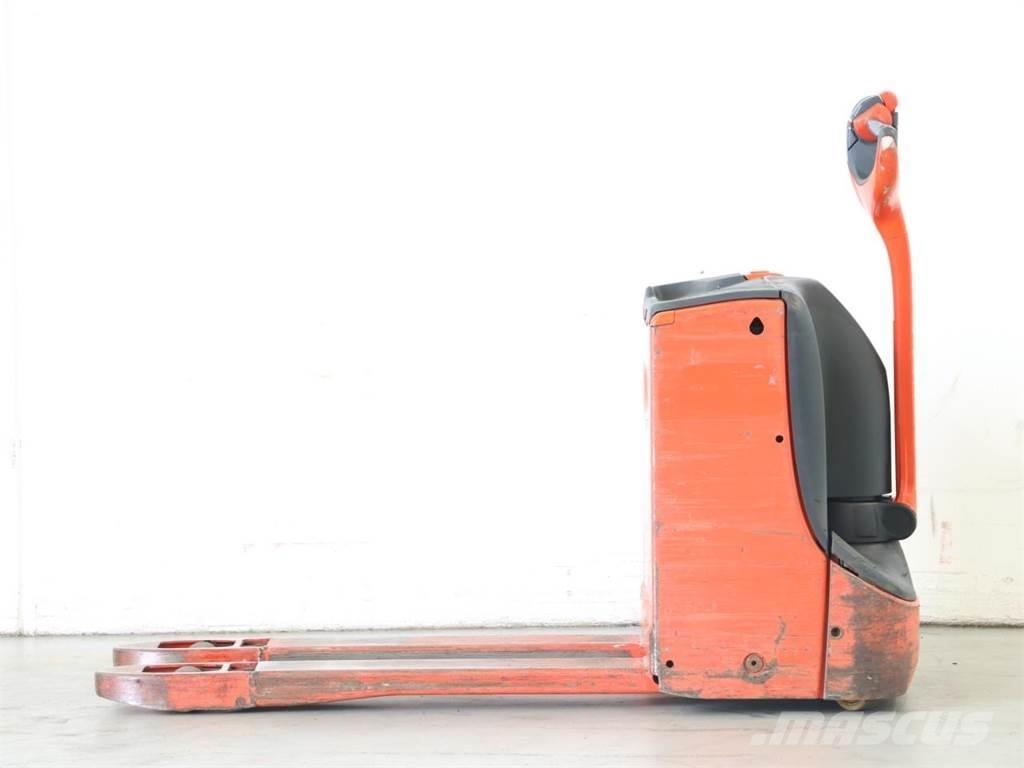Linde T16/1152-00 手推堆垛车