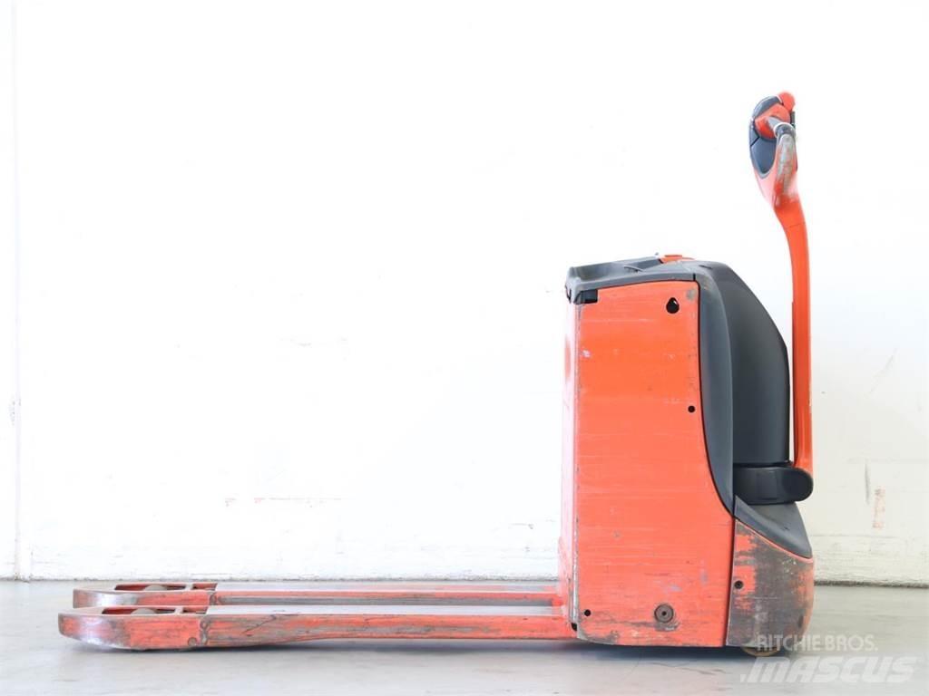 Linde T16/1152-00 手推堆垛车