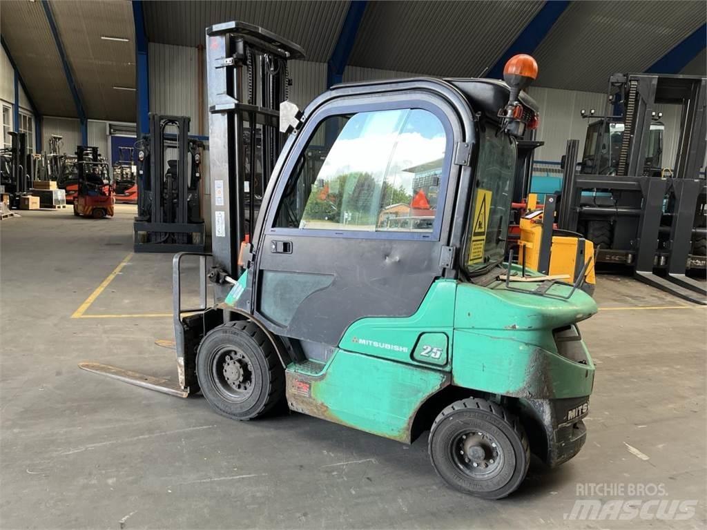 Mitsubishi FD25N 其他叉车