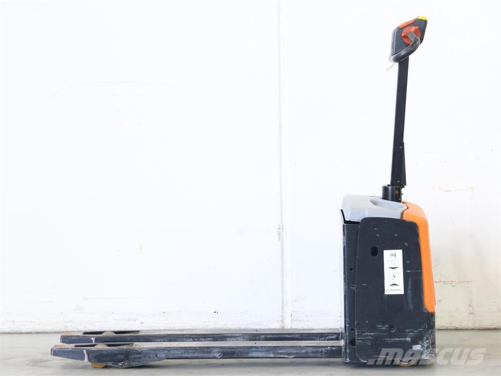 Rocla TW13ac 手推堆垛车