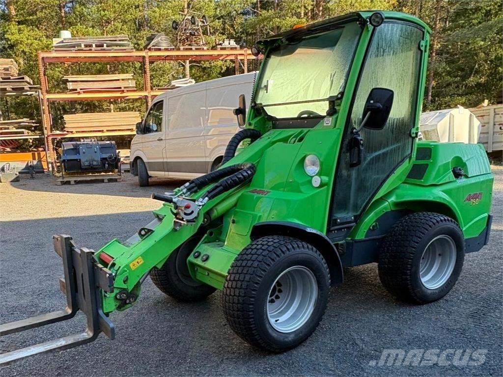 Avant 750 小型装载机