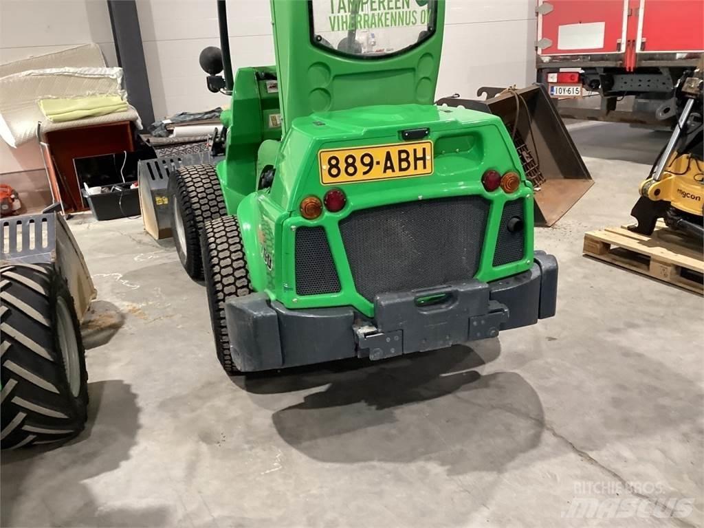 Avant 760. I 小型装载机