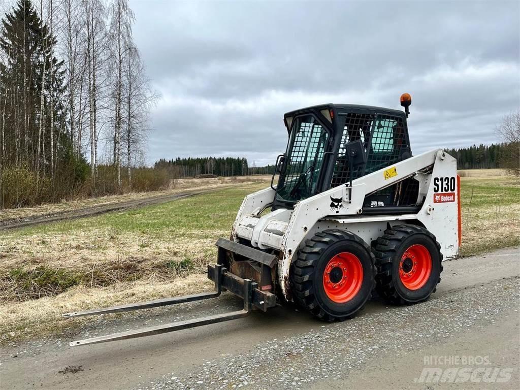 Bobcat S130 滑移装载机