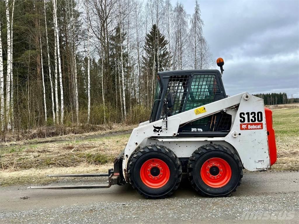 Bobcat S130 滑移装载机
