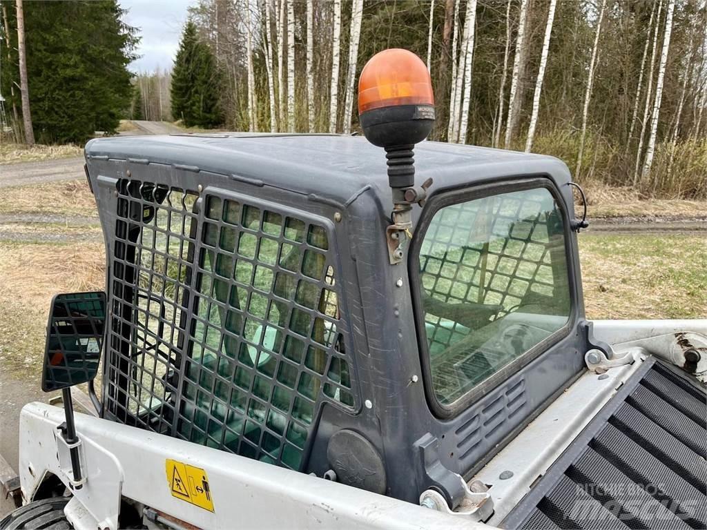 Bobcat S130 滑移装载机