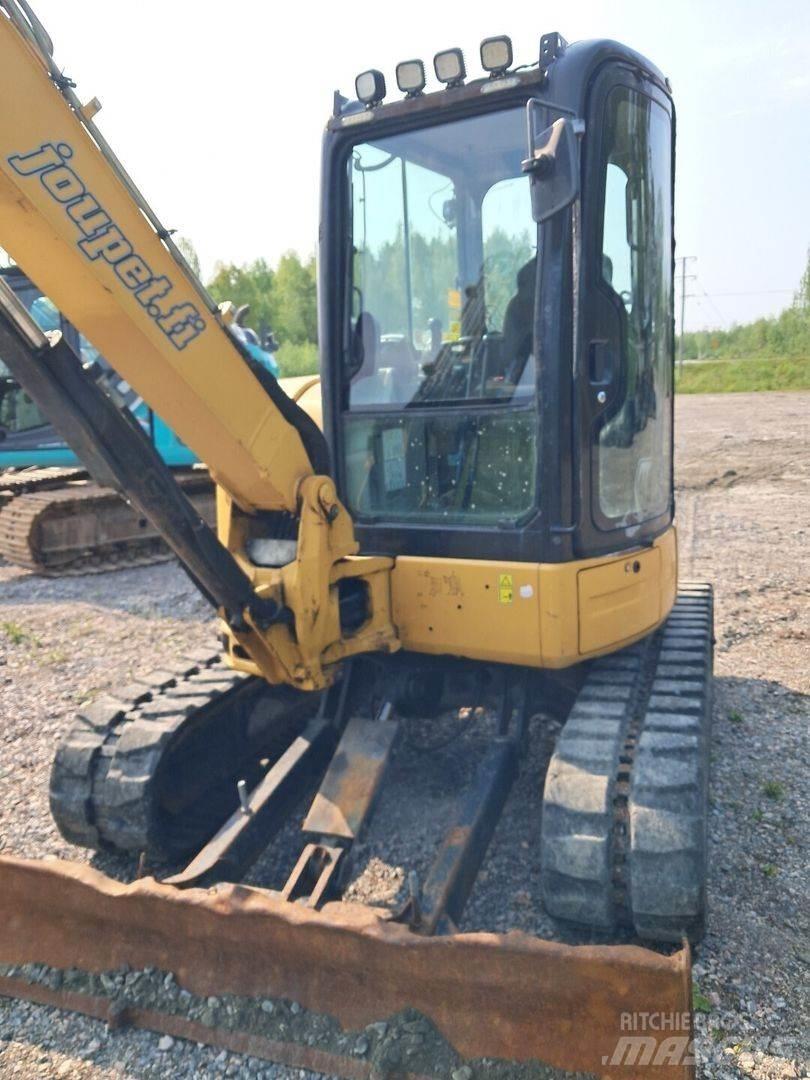 CAT 305 小型挖掘机