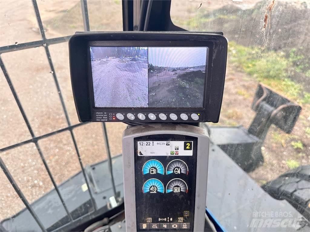 CAT MH3022 轮式挖掘机
