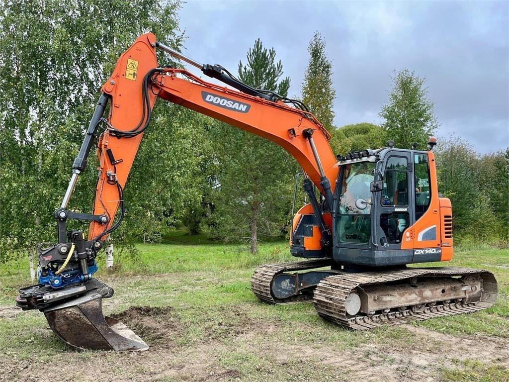 Doosan DX140LC 履带挖掘机