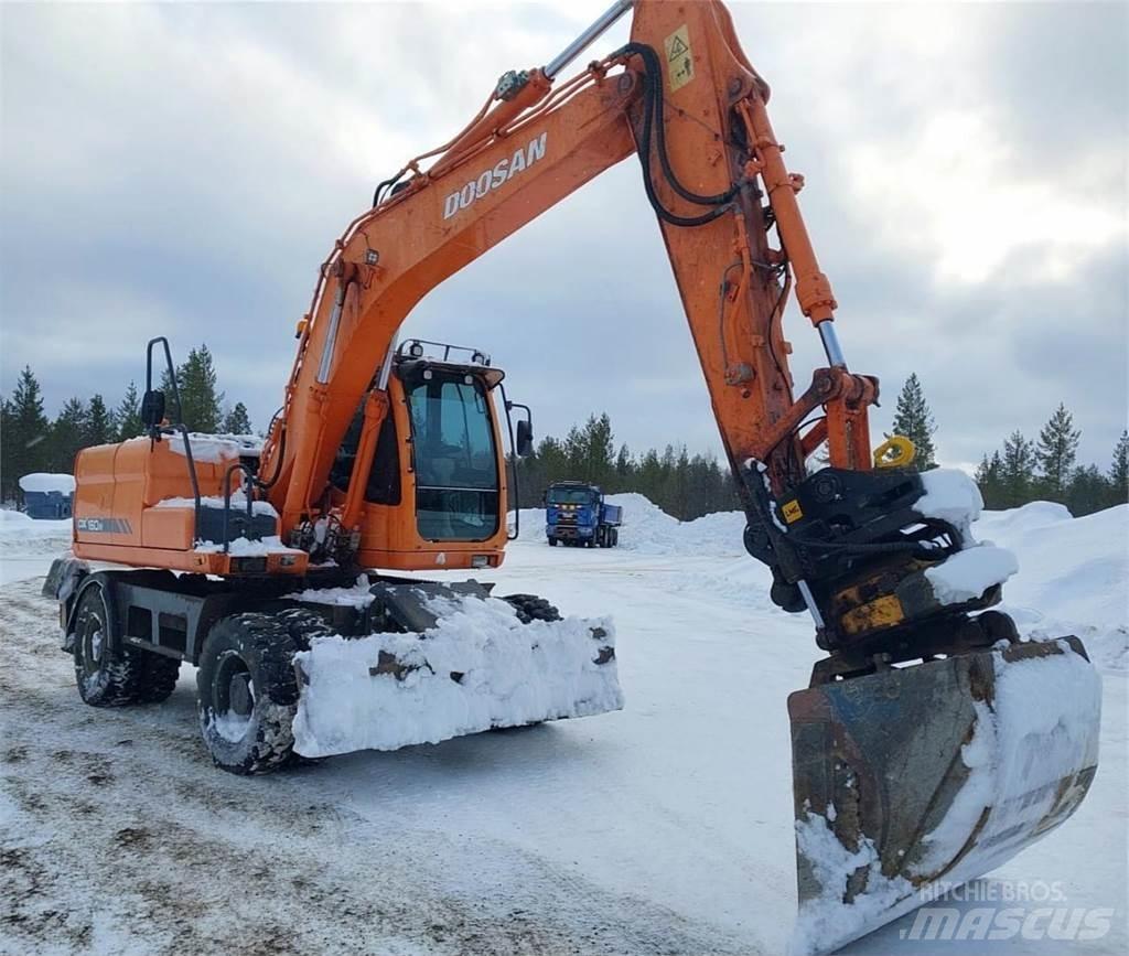 Doosan DX160W 履带挖掘机