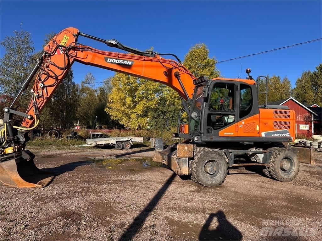 Doosan DX170W-5 轮式挖掘机