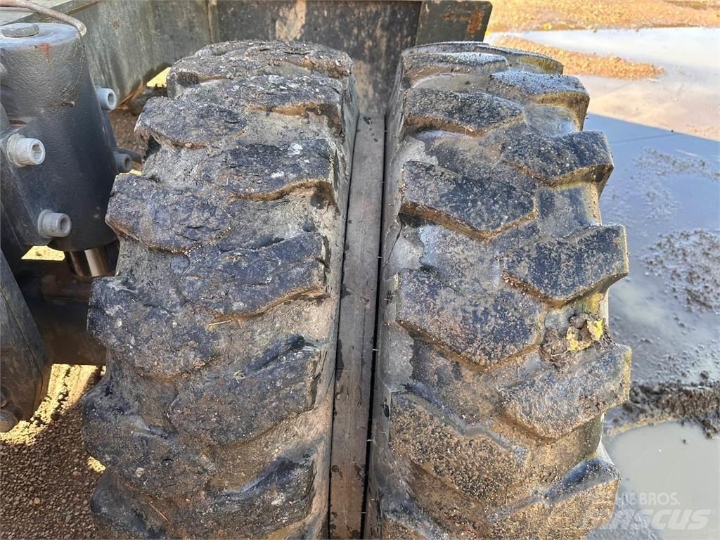 Doosan DX170W-5 轮式挖掘机