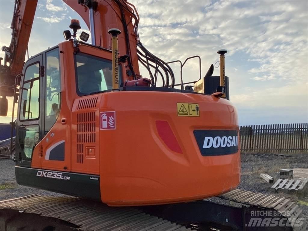 Doosan Dx235 LR 5 履带挖掘机
