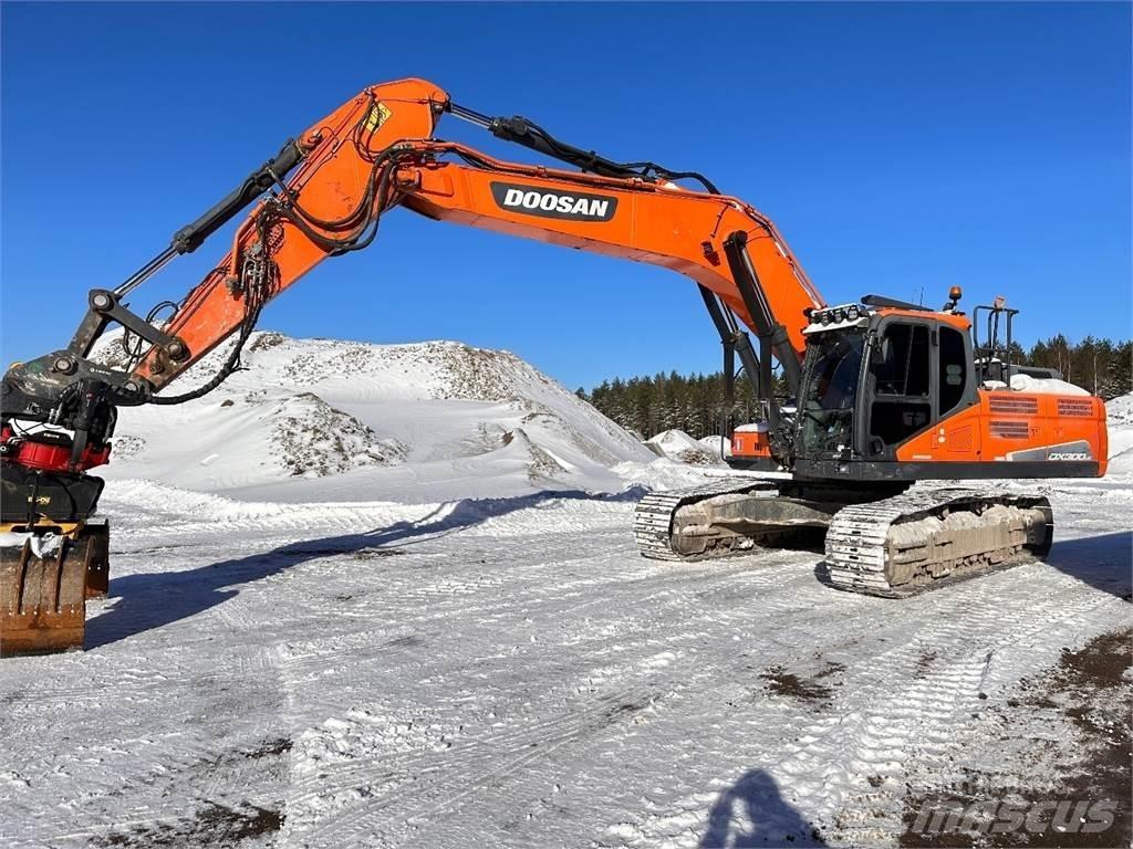 Doosan DX300 LC-5 履带挖掘机