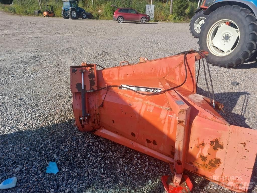 Esko 251 其他清扫车和扫雪车