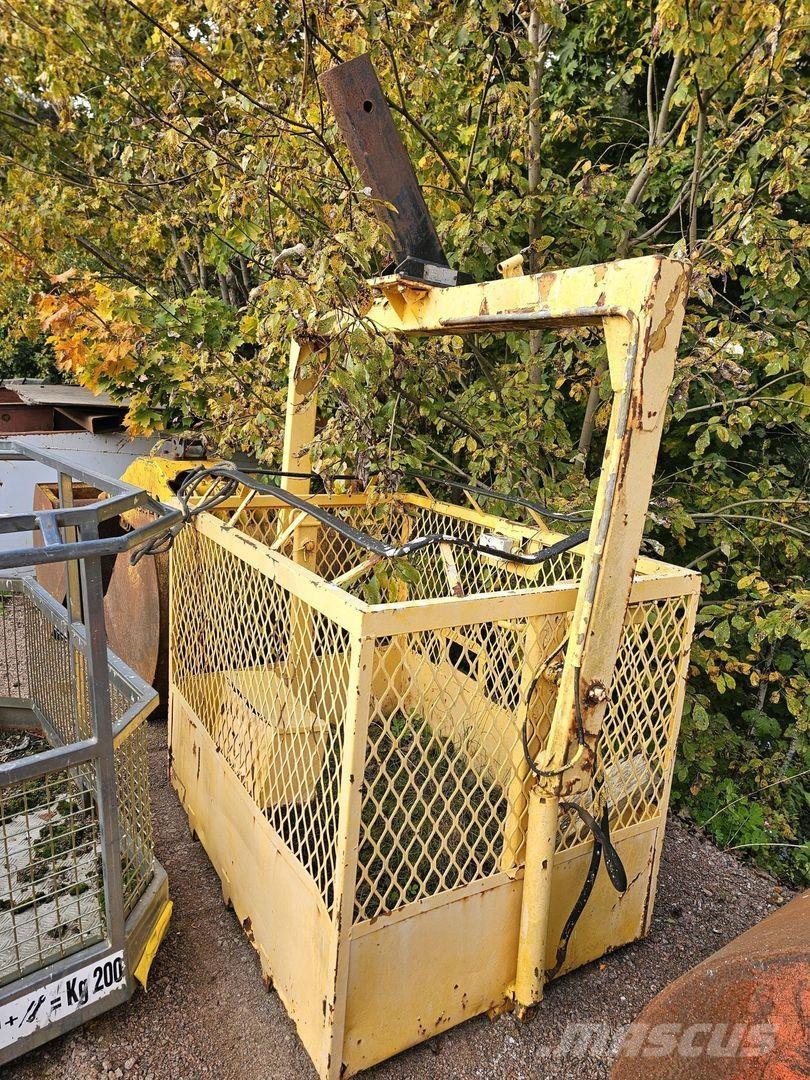  Henkilökori 其他起重机