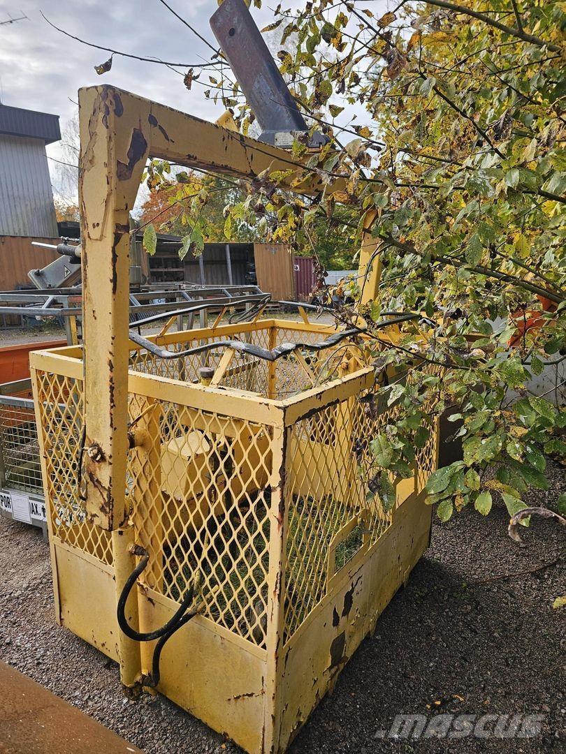  Henkilökori 其他起重机