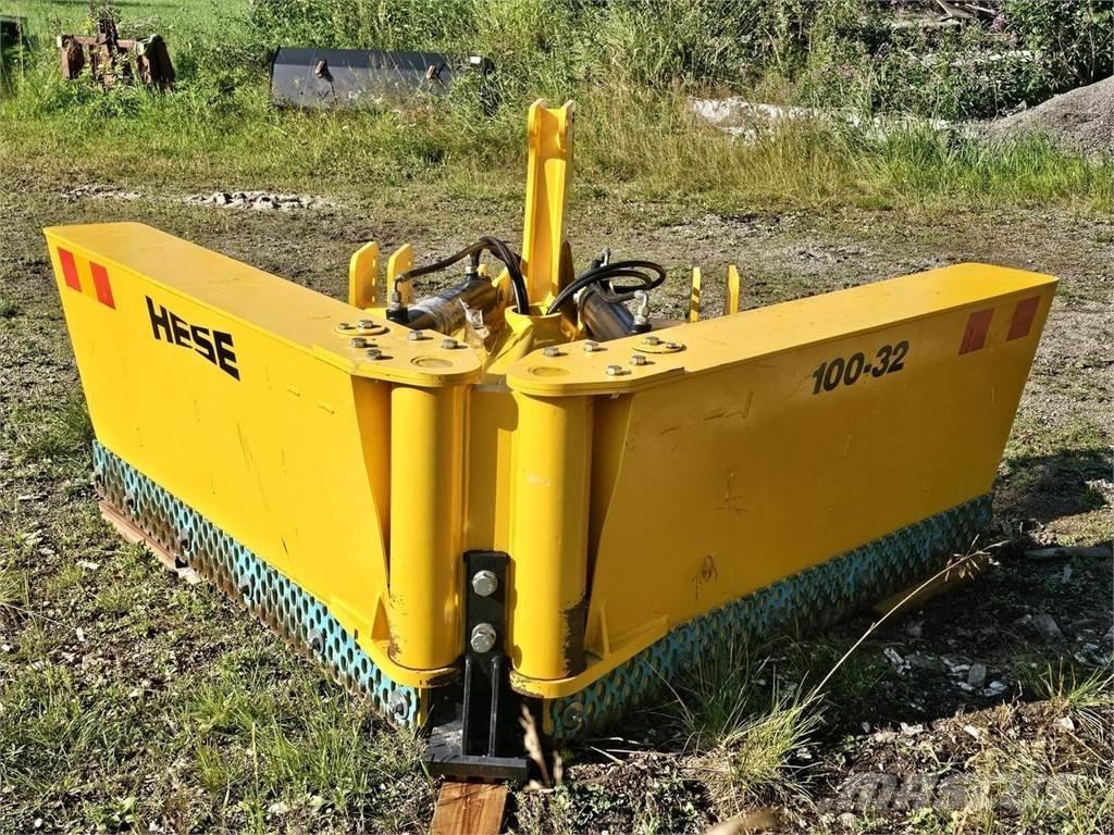 Hese HE 100-32 其他清扫车和扫雪车