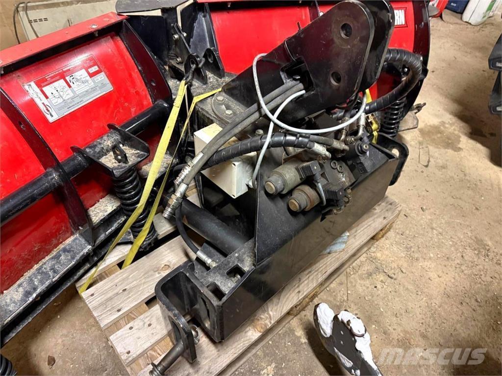 Hilltip Aura 推雪机