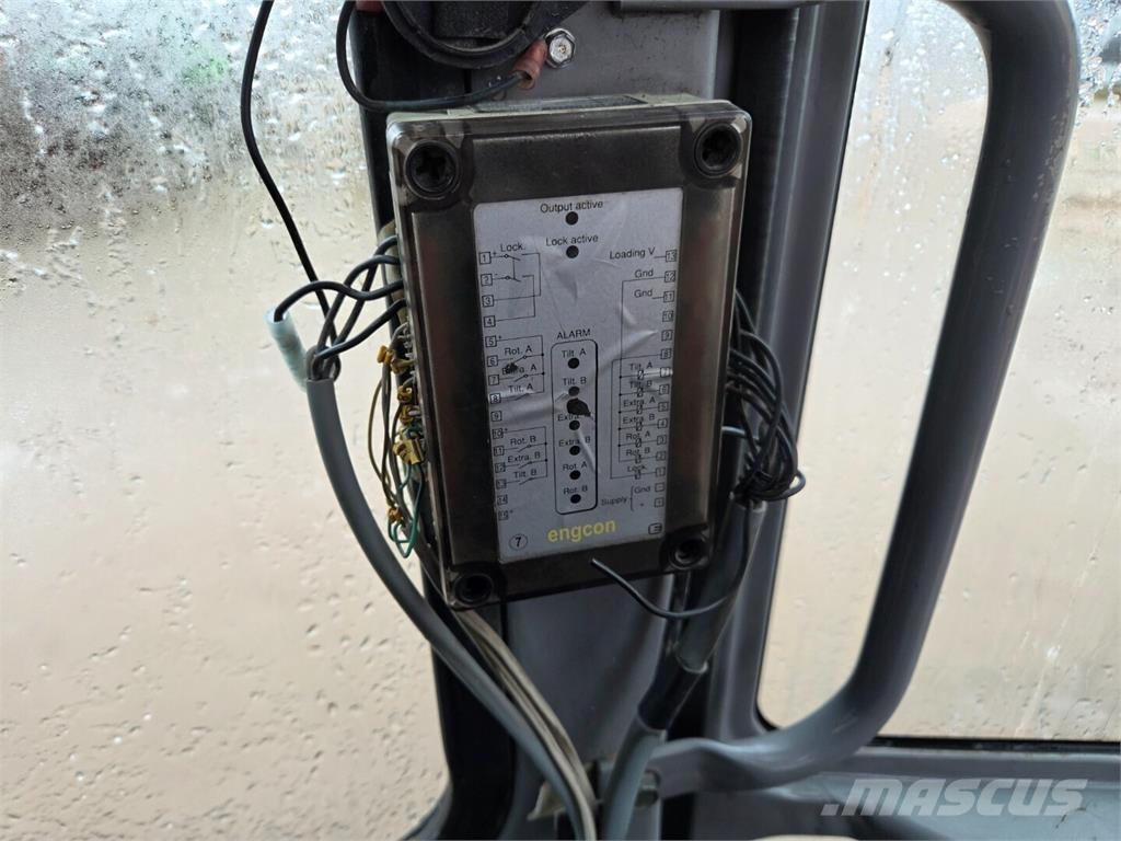 Hitachi ZX50U 小型挖掘机