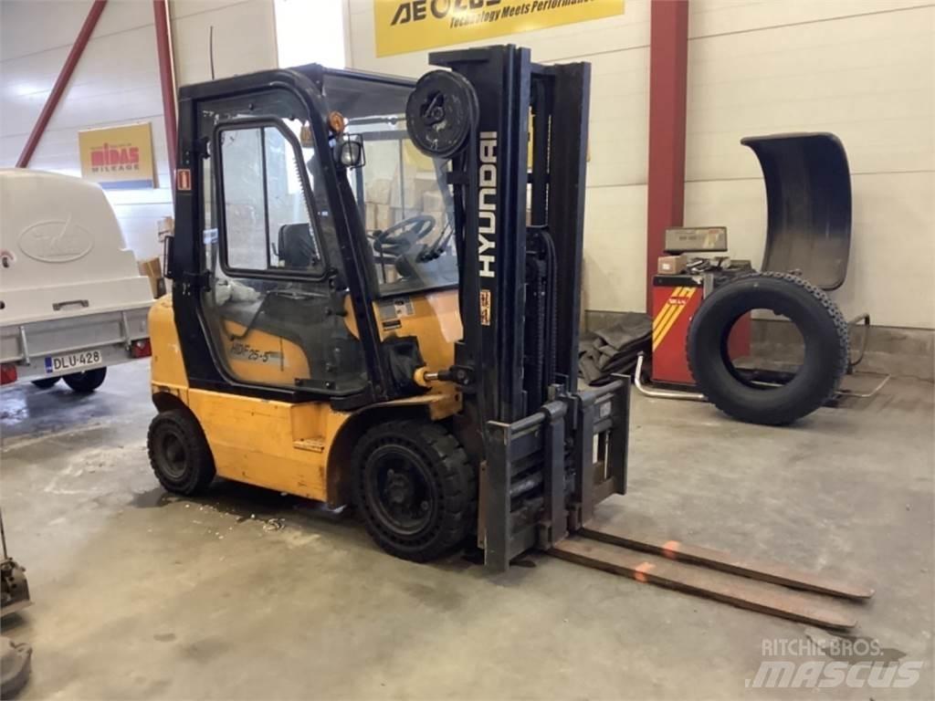 Hyundai HDE 25 E 柴油叉车