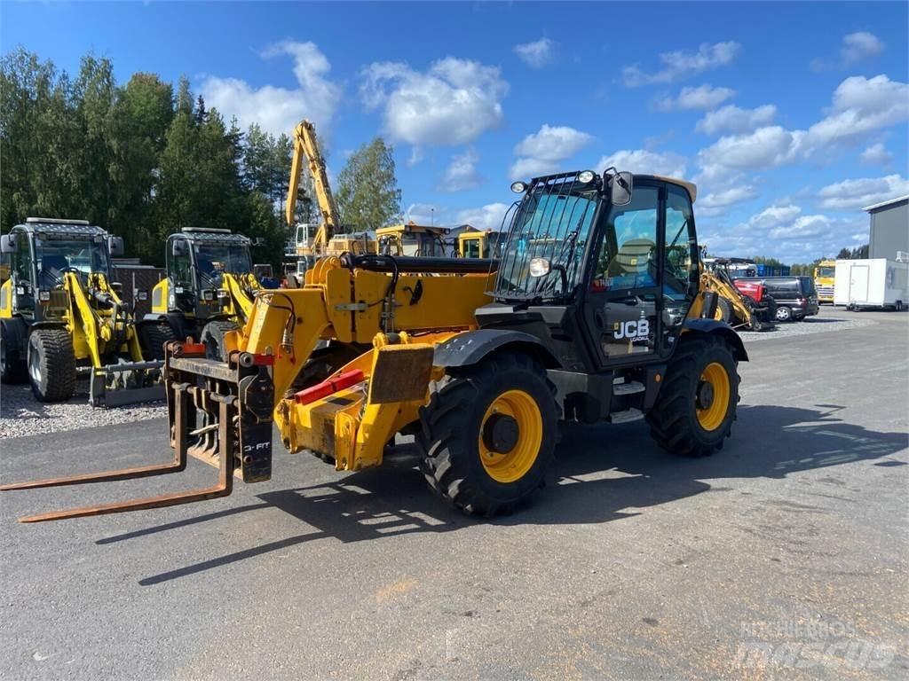 JCB 535-125 伸缩臂叉装车|叉装车