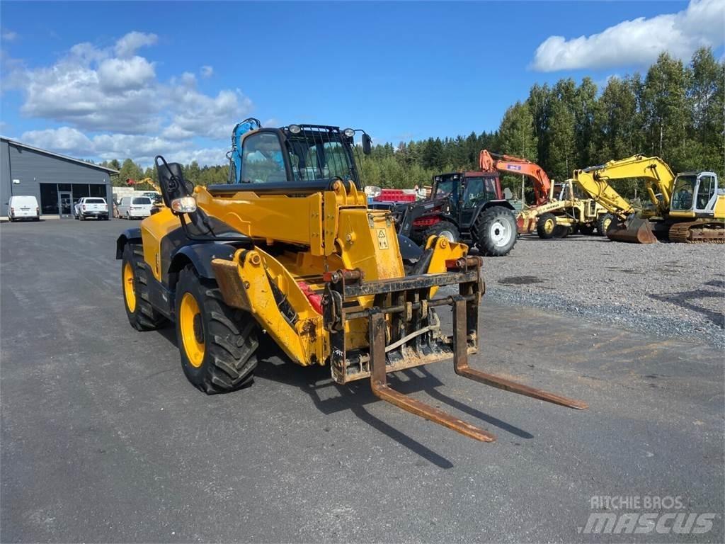 JCB 535-125 伸缩臂叉装车|叉装车