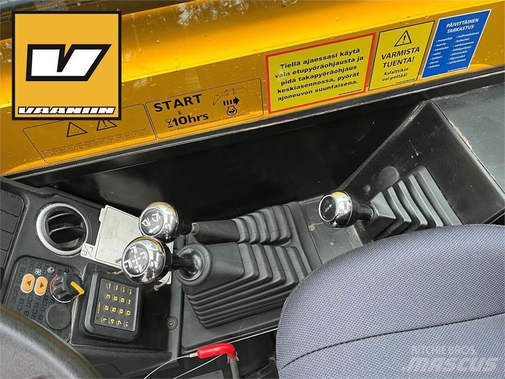 JCB 535-95 伸缩臂叉装车|叉装车
