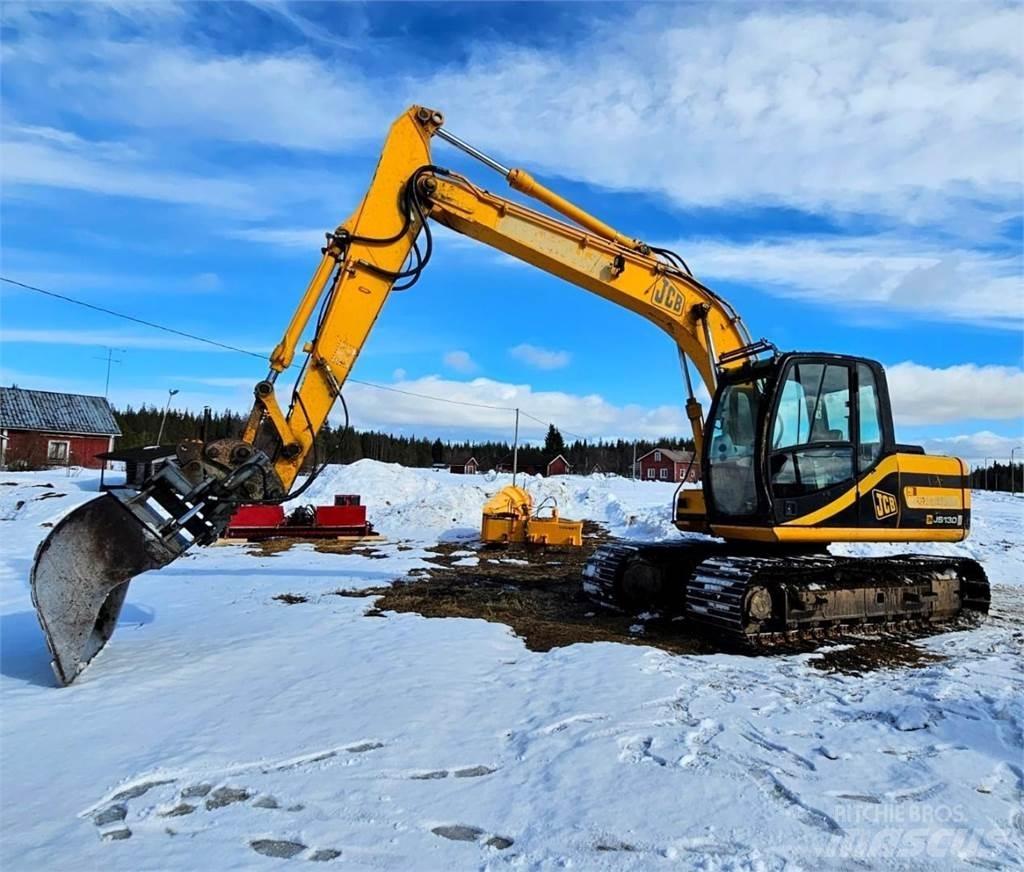 JCB JS130 履带挖掘机