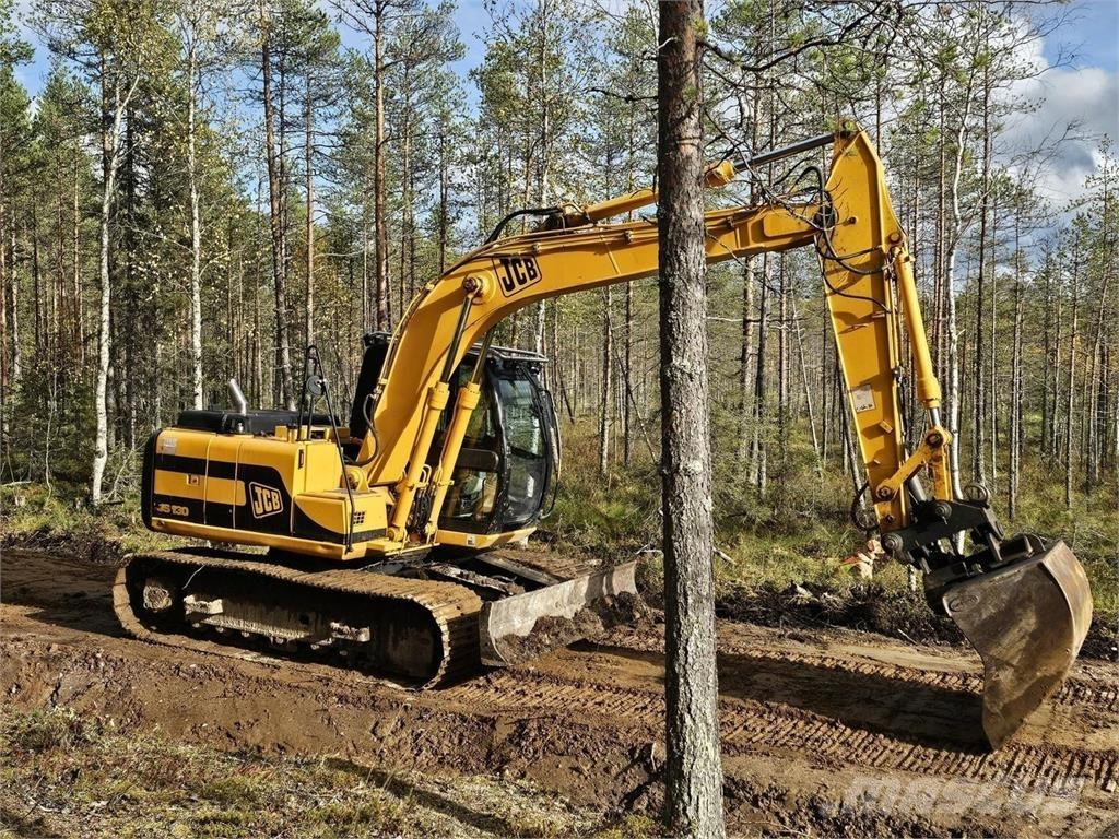 JCB JS130 履带挖掘机